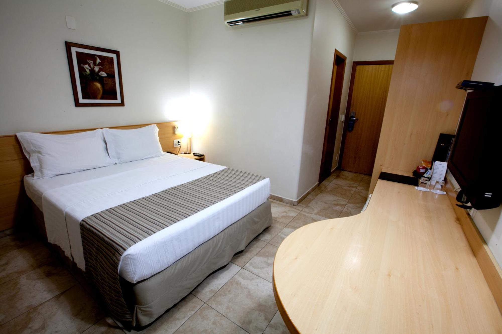 Oitis Hotel Goiania Room photo