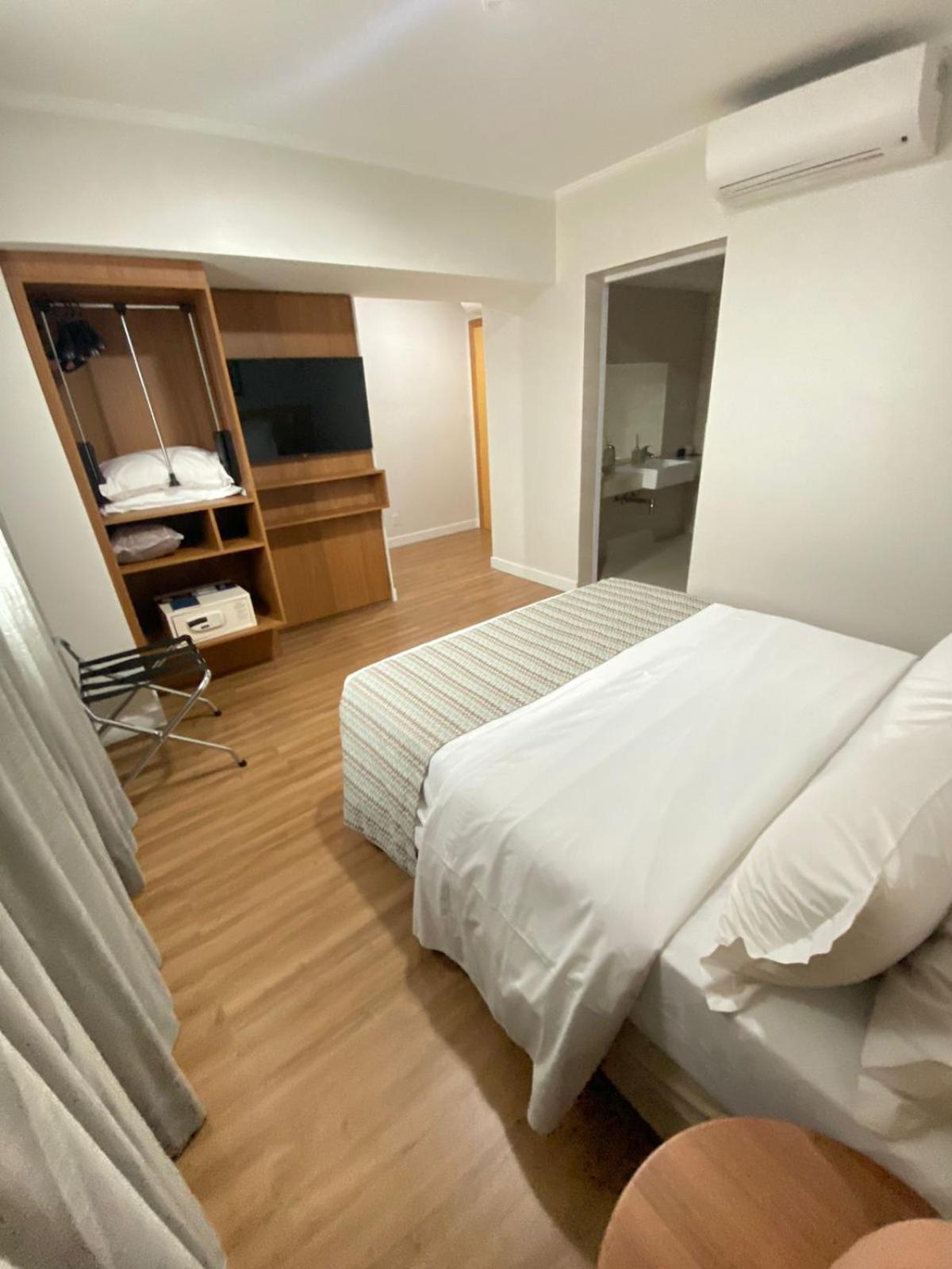 Oitis Hotel Goiania Exterior photo