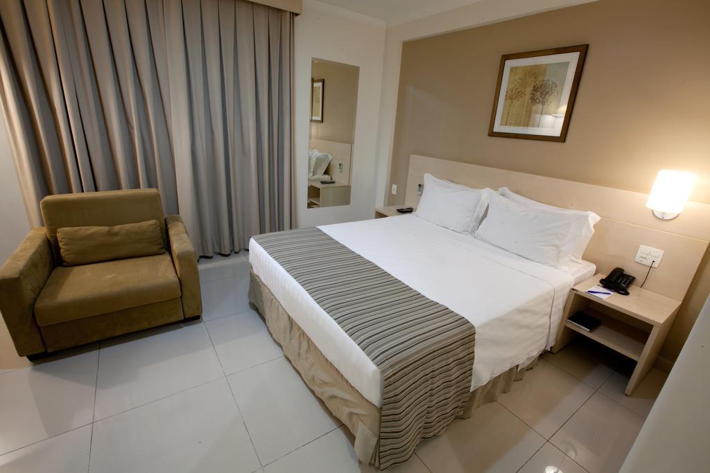 Oitis Hotel Goiania Exterior photo